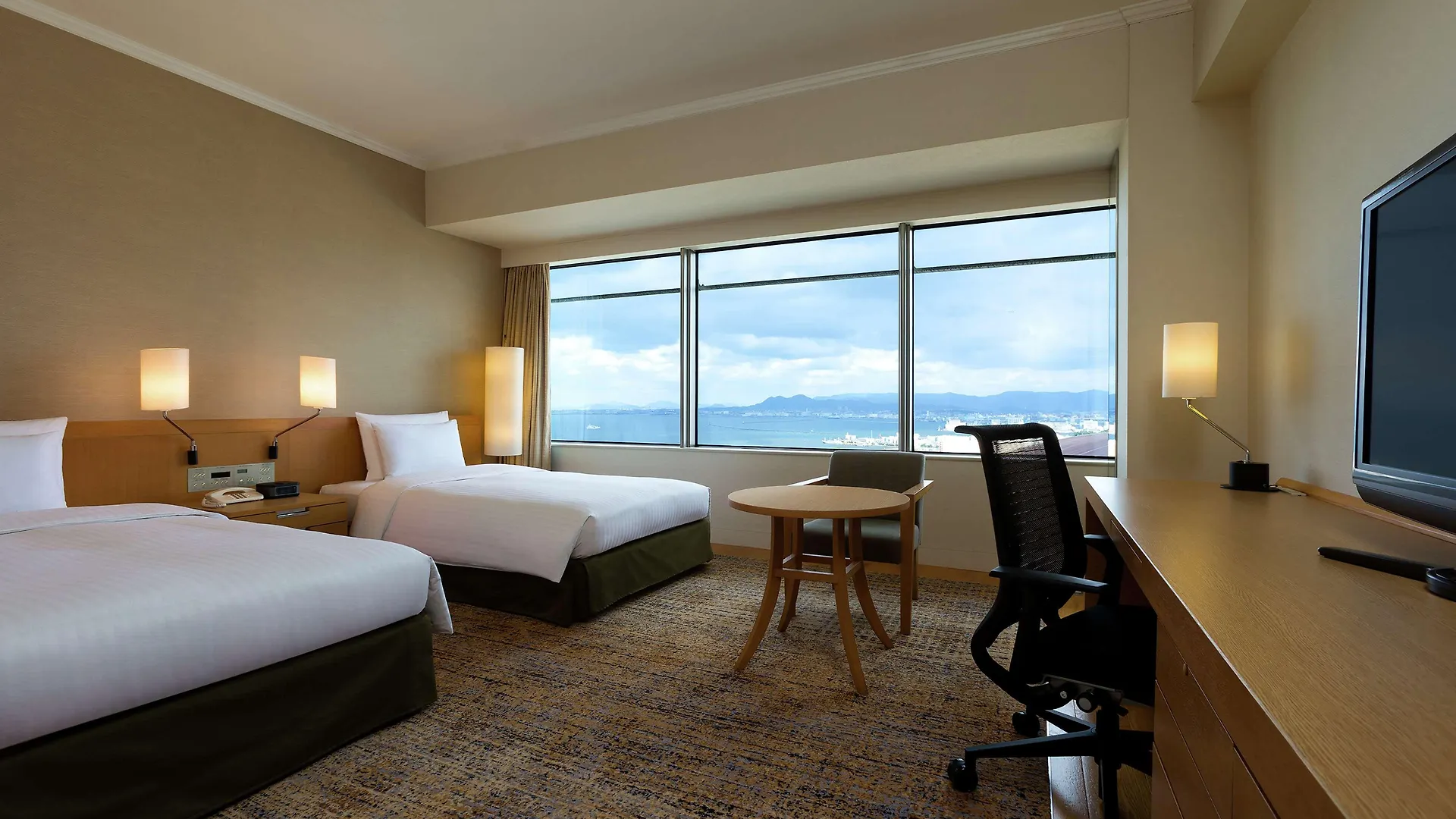 Hilton Fukuoka Sea Hawk Hotel