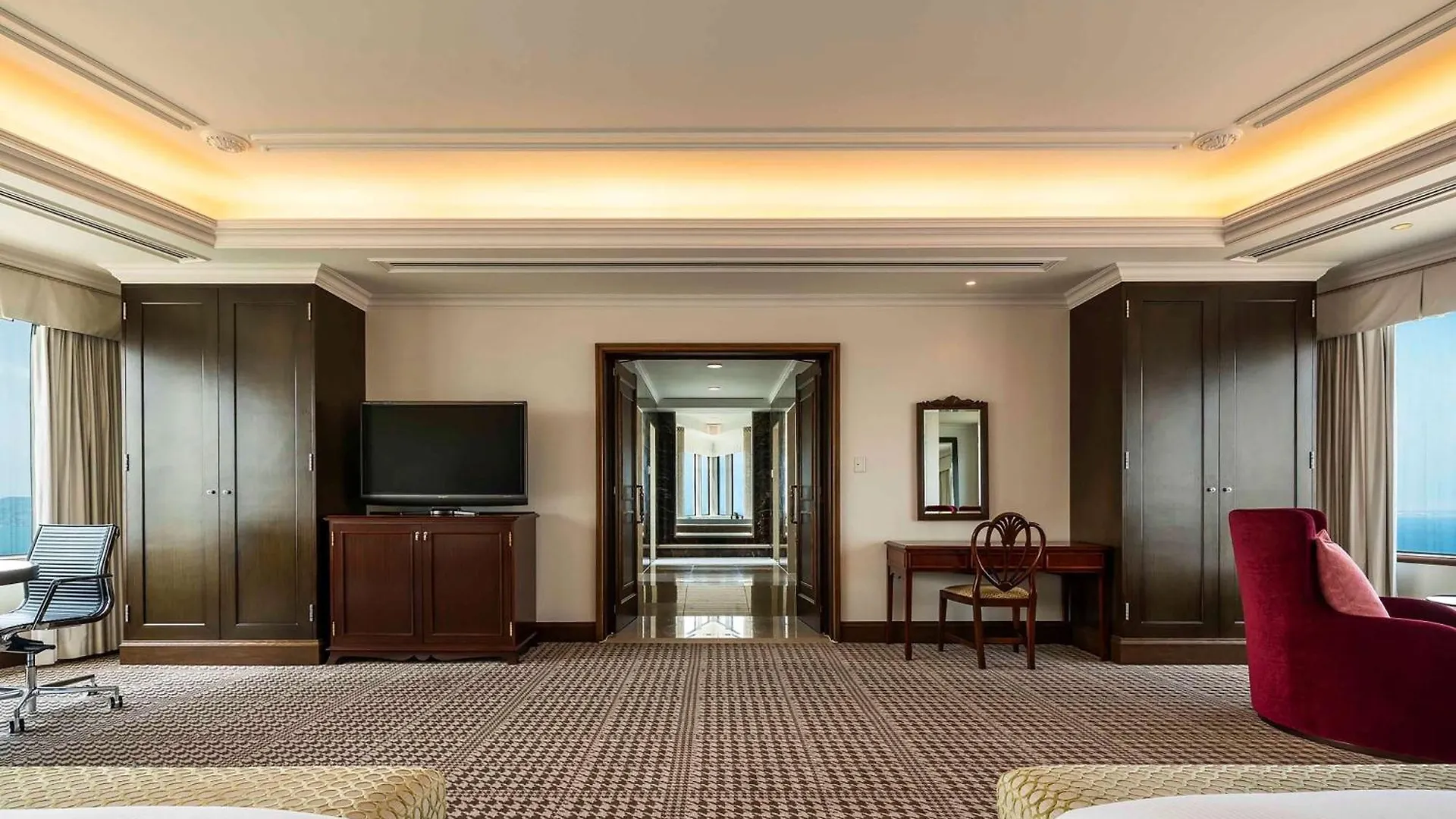 Hilton Fukuoka Sea Hawk Hotel